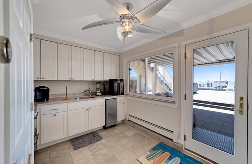 Mantoloking House | 2 Worlds - Amazing Bay Views. Sun, Pool- Very close to private Ocean beach