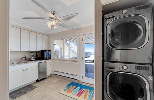 Mantoloking House | 2 Worlds - Amazing Bay Views. Sun, Pool- Very close to private Ocean beach