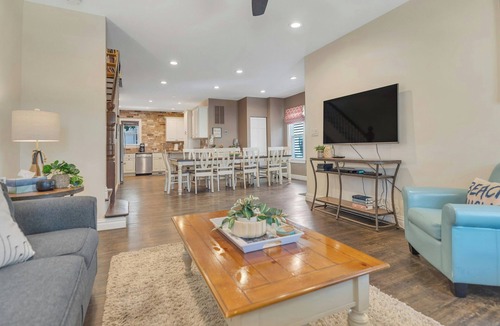 Ocean Grove House | 20-22 Grover's Ocean, spacious 10 bedroom home w/central AC, 1 block to beach!