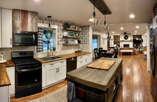 Fort Payne Cottage | 20 ACRES of Tranquillity Next to Desoto State Park