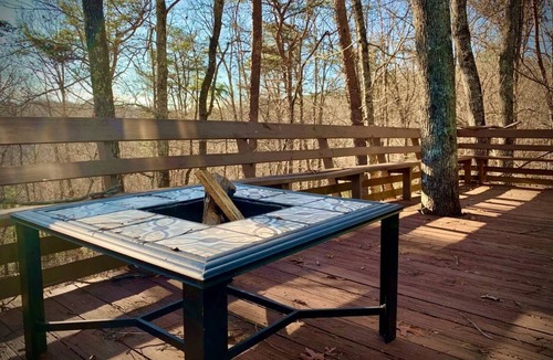 Fort Payne Cottage | 20 ACRES of Tranquillity Next to Desoto State Park
