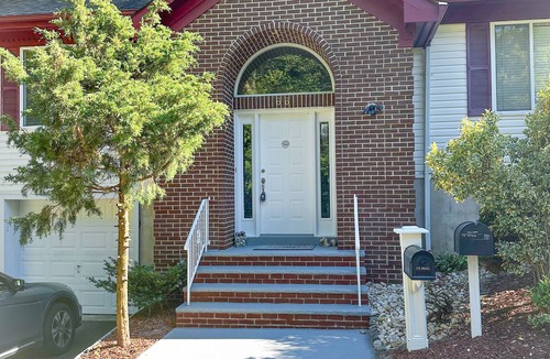 South River Apartment | 2000 sqft near NYC