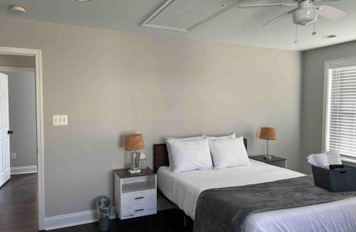 Nauck Apartment | 25 - Luxury 4 BR, 2 and half Baths, in Upper Level of the house, and nonsmoking