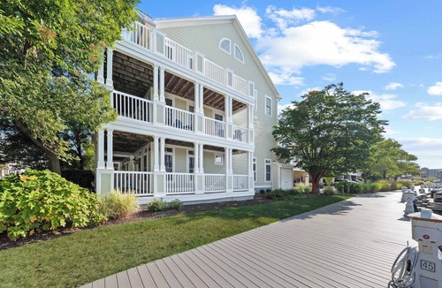 Sunset Island Condo | 27 Island Edge - Sunset Island Family Luxury Townhome