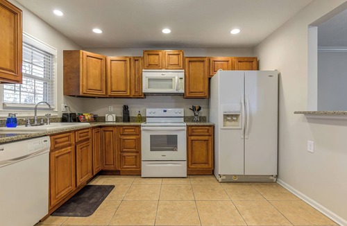 Cartersville House | 27 West Ridge Drive SE, Cartersville