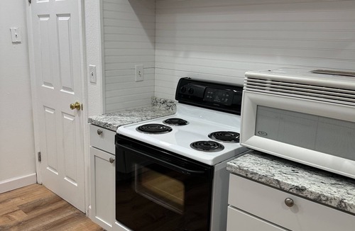 Peoria House | 2Bedroom Home away from home