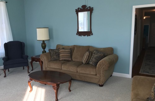 Belhaven Apartment | 2BR, 2B DOWNTOWN 2nd Story Apartment Sleeps 6-Walk to Shopping, Dining, and Dock