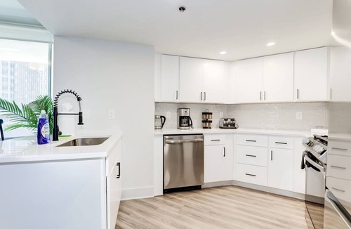 Crystal City Apartment | 2BR Urban Oasis, DC Access with Lux Comforts