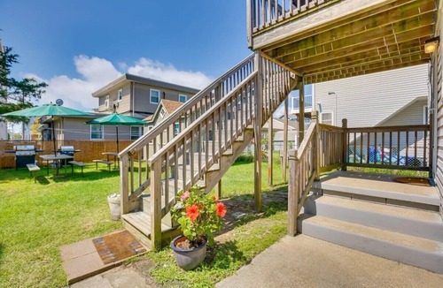 North Wildwood Apartment | 2nd Floor 3-bedroom unit in beautiful North Wildwood-block to the beach!