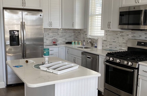 North End Condo | 2nd Floor Condo - Short walk to Beach/Downtown/ boardwalk Convenient Location!!