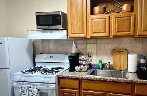 Flatbush Apartment | 3-bedroom apartment rental