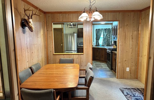 Chambersburg House | 3-bedroom country home in Pike Co Il with AC and heat