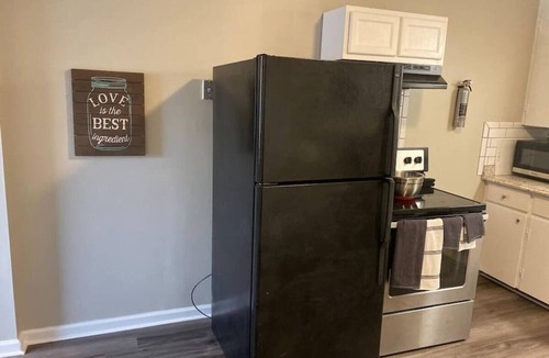 Decherd Apartment | 3 Bedroom Cozy Home Minutes from Tims Ford Lake, Way better than a hotel!