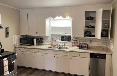 Decherd Apartment | 3 Bedroom Cozy Home Minutes From Tims Ford Lake