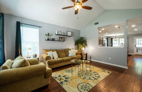 Emerson House | 3 Bedroom Emerson Home - 1 mile to LakePoint Sports Complex