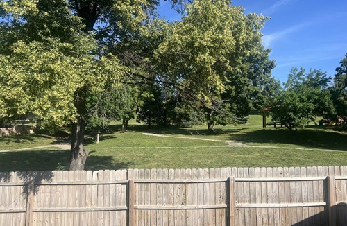Millard House | 3 Bedroom - Gym - Office - Patio/Grill - Parking - Privacy