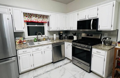 Dallas House | 3-bedroom house in beautiful Dallas with cool AC and charm