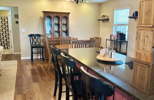 Powell House | 3-bedroom house in beautiful Stella providing a peaceful Country Getaway