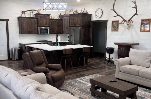 Labette County House | 3-bedroom house in the country - close to hunting, fishing, exploring