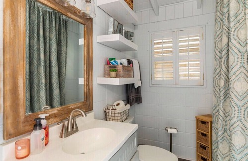 Little Kowaliga Cabin | 3-bedroom Lake Martin, AL cabin in cool Equality with WiFi, AC
