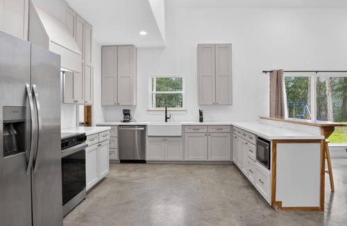 Jasper House | 3-bedroom riverfront house on Angelina River