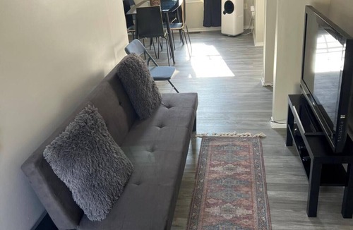 Germantown House | 3-bedroom townhome in delightful Germantown with AC without basement
