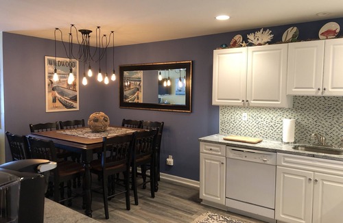 Wildwood Condo | 3 bedrooms, 2 bath condo close to beach, restaurants, convention center