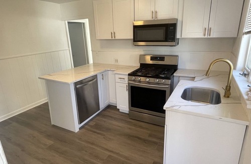 Lake Como House | 3 Blocks From The Beach Just Renovated 3 Bdrm Plus Den