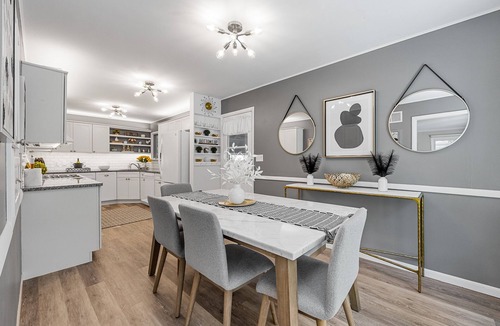 University Heights House | 3 blocks from the University of Iowa Kinnick Stadium & Hospital
