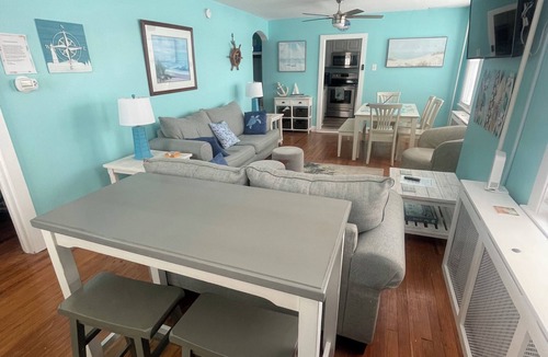 North End Condo | 3 BR, 1 Bath Condo - Off Street Parking - Accepting Bookings for Summer 2026