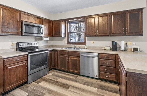 Columbia House | 3 BR, 2 bath home near Cosmo Park, Columbia Mall.