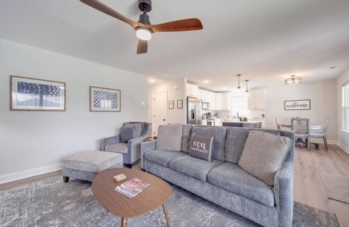 Mount Holly House | 3-BR Cozy Mt. Holly River Retreat—USNWC—Fire Pit!
