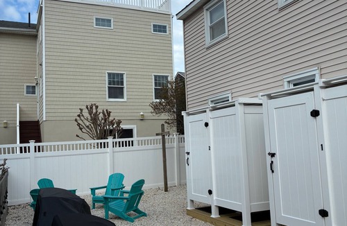 North Beach Haven House | 3 Houses to the Beach, Dog friendly 2nd floor