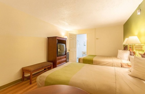 Edgewood Hotel | 3 Inviting Rooms Near Aberdeen Proving Grounds