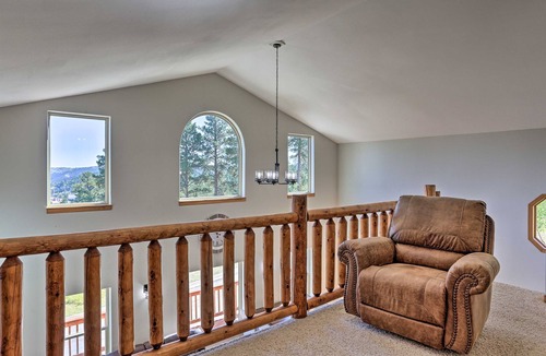 Deadwood House | 3 King Beds * Game Room * Heated Garage * Trails
