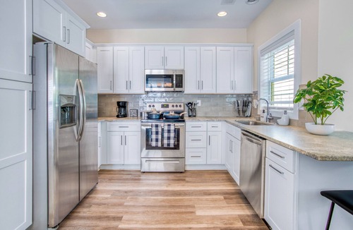 Charlotte House | 3 Lux King Beds, Game Rm, Fenced Backyard Escape