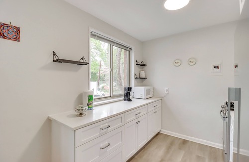 Cleveland Park Apartment | 3 Mi to Nat'l Mall: Convenient DC Home Base!