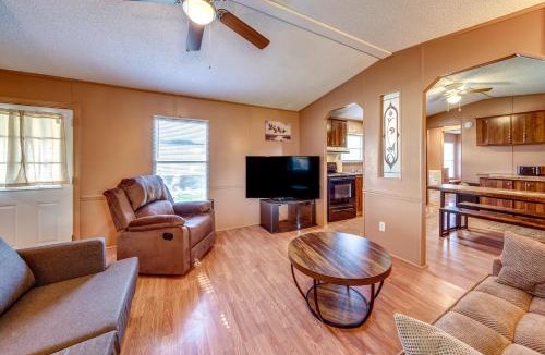 Sumner House | 3 Mi to Swan Lake! Hunting & Fishing Retreat