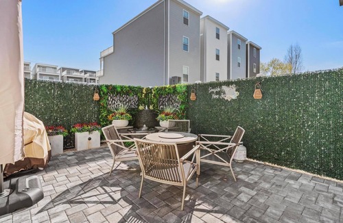 Seaside Heights House | 3 Min Walk to the Beach 4 BR & 4Bth 3 Car Park, Amazing Backyard/Patio with BBQ