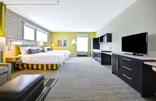 Rock Hill Hotel | 3 Pet-Friendly Units w/Pool + Kitchen Near Glencairn Garden & Riverwalk