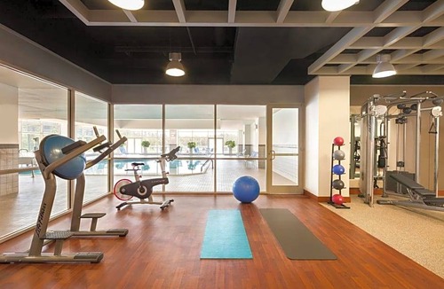 Linthicum Heights Hotel | 3-Star Hotel ∙ Hilton Baltimore BWI Airport