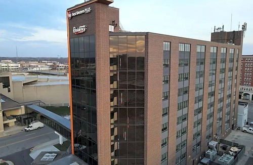 Waterloo Hotel | 3-Star Hotel ∙ Best Western Plus Executive Residency Waterloo & Cedar Falls