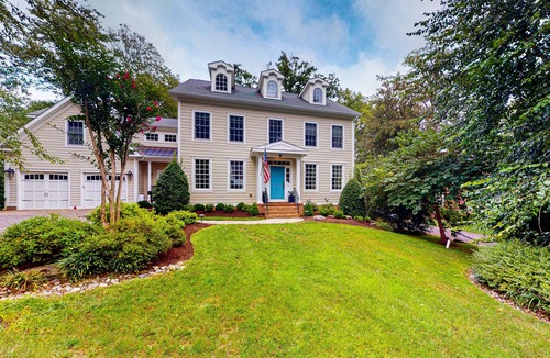 West Annapolis House | 3-story home near river with patio, firepit, Ping-Pong, grill and wood fireplace