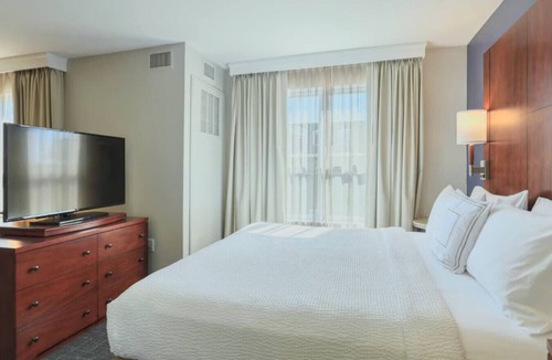 Woodbridge Bed & Breakfast | 30 Min to NYC | Studio King Suite | Woodbridge Stay