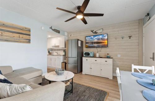 North Wildwood Apartment | 301 Ocean Ave, Unit 305 - The Harbor Light