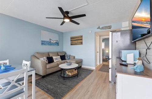 North Wildwood Apartment | 301 Ocean Ave, Unit 305 - The Harbor Light