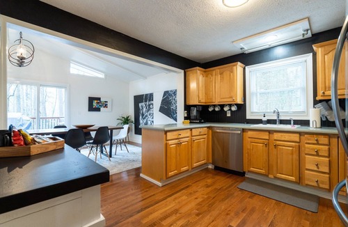 Woodstock Cottage | 306 Jason Court, Woodstock