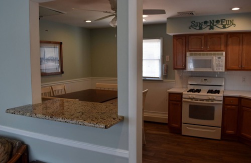 Seaside Heights Apartment | 308 Webster Ave 2nd floor apartment, sleeps 10 w/beach badges - walk to beach