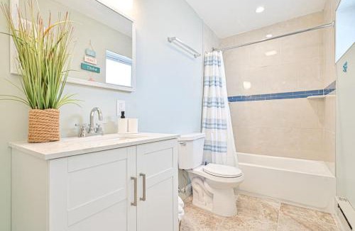 Wildwood Apartment | 318 E Youngs Ave Unit 2 Seaside Retreat Salty Shore Getaway