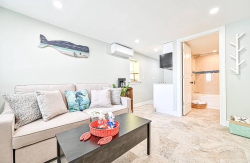 Wildwood Apartment | 318 E Youngs Ave Unit 4 Charming Salty Shore Retreat Your Perfect Getaway